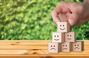 Python字符串处理：深入解析strip()和split()函数的用法