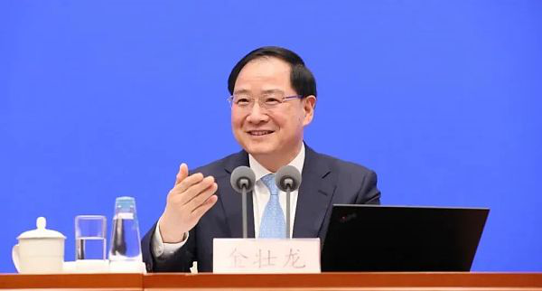 工信部金壮龙:加快推进元宇宙、人工智能等前沿技术研发和应用推广