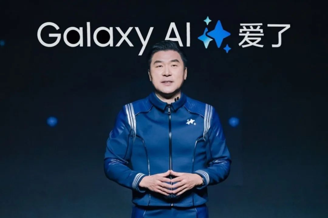 AI手机元年:三星梭哈,苹果跟注,华为坐庄