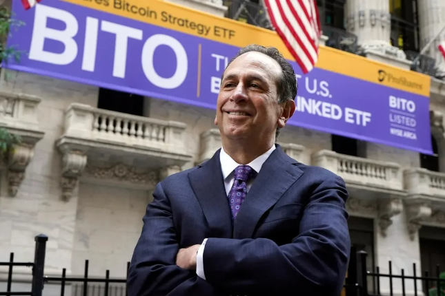 福布斯：比特币现货ETF登场，期货ETF何去何从？