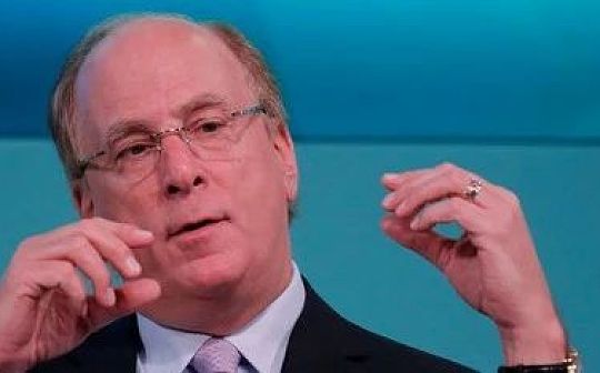 <b>贝莱德CEO：对比特币“非常乐观”</b>