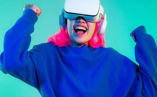 Meta壮士断腕 元宇宙是歪路？